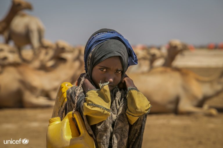 UNICEF: W 2040 r. niemal 600 mln dzieci będzie żyło na obszarach o bardzo ograniczonych zasobach wodnych  