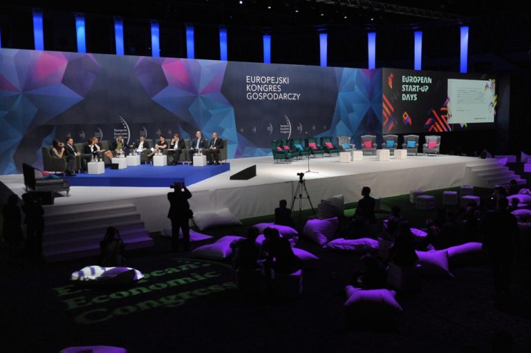 Ponad 60 debat, setki panelistów, jedna lokalizacja  – drugi dzień VIII Europejskiego Kongresu Gospodarczego w Katowicach