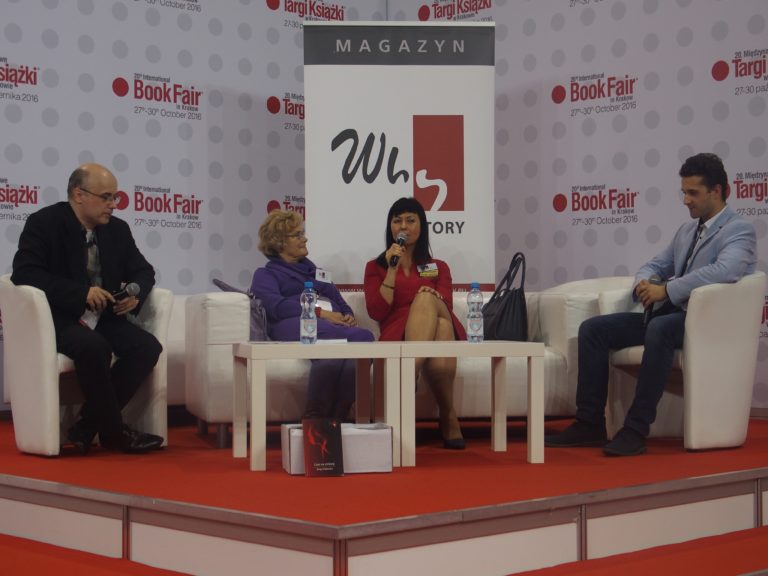 Pasje, miłość, przedsiębiorczość oraz samo życie – spotkanie z Kingą Piekarską, autorką powieści: „Why Story 2 – Czas na zmiany” na Targach Książki w Krakowie
