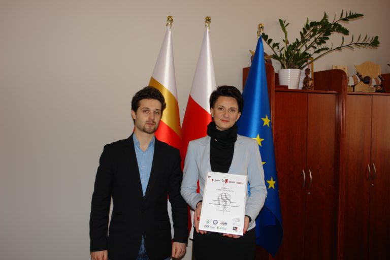 Czasami życie przypomina układanie domina–Urszula Nowogórska „Kobietą charyzmatyczną”