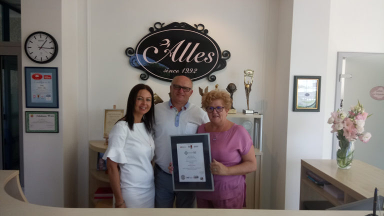 Alles – Sztuka tworzenia bielizny damskiej