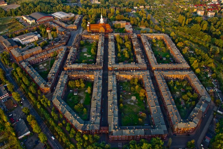 Ekipa filmowa wraca na katowicki Nikiszowiec – czasowe zmiany w organizacji ruchu
