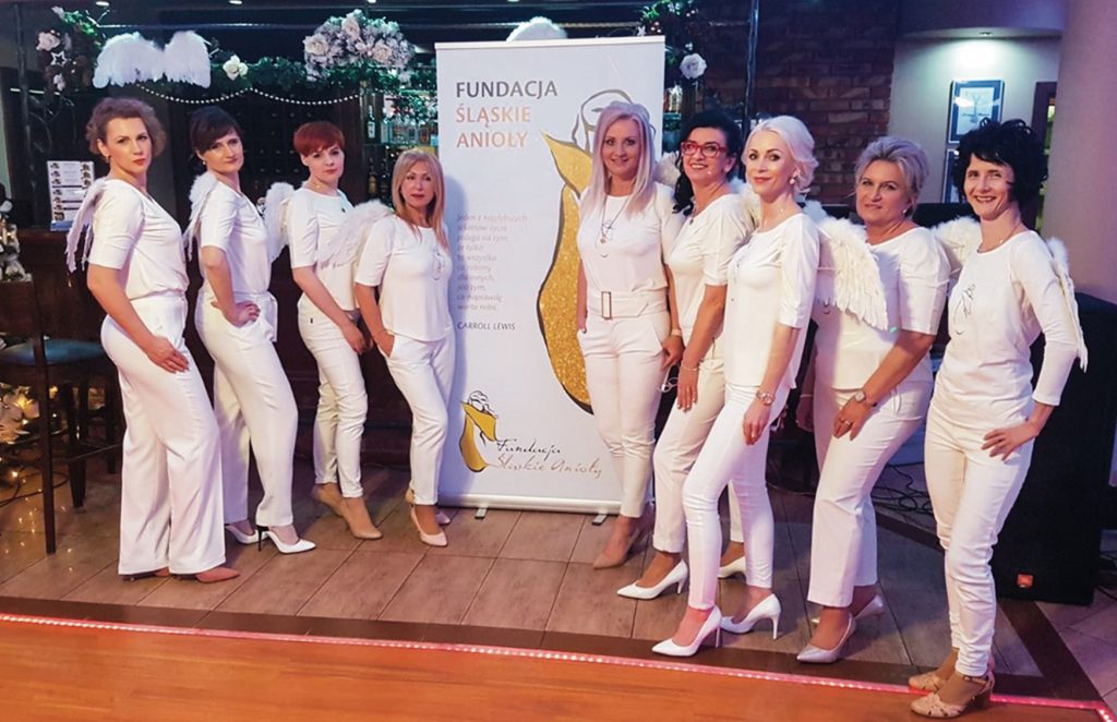 Marzanna Peuker (druga od prawej) i Członkinie Fundacji Śląskie Anioły