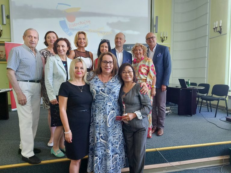 Letnia odsłona warszawskiej Pragi-Północ